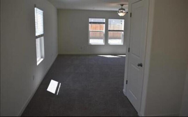 Building Photo - 2287 Owens Ct