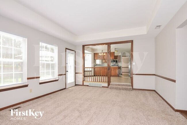Foto del edificio - 1722 Treetop Dr