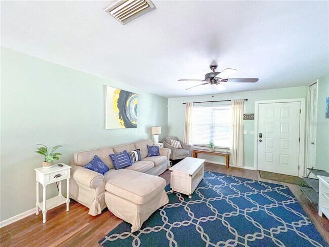 Foto del edificio - 4814 SW 57th Dr