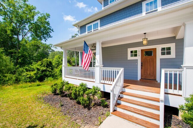 Building Photo - Craftsman Style Home in heart of the Lakewood-Tuscaloosa neighborhood!