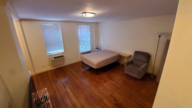 Foto del edificio - 140-65 Beech Ave