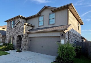 Building Photo - 1515 Wells Manor Ln