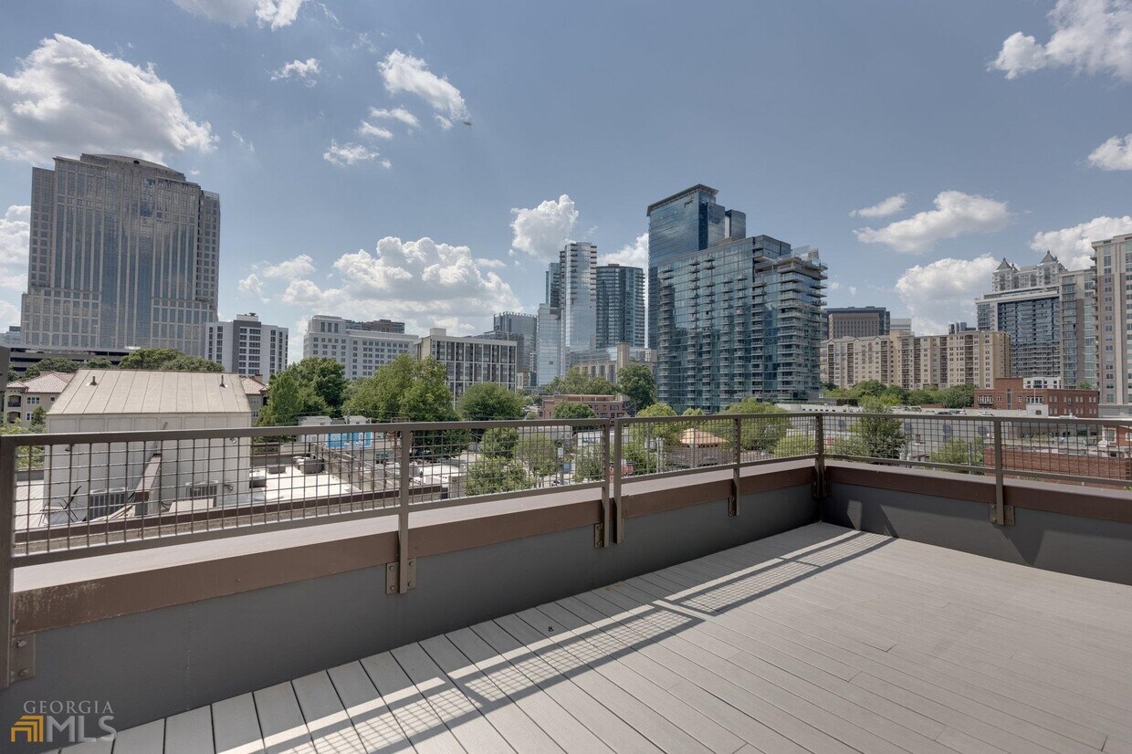 Foto principal - 975 Piedmont Ave NE