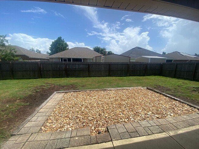 Foto del edificio - Spacious 4Bed/2Ba in a Peaceful Cul-de-Sac...