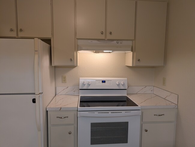 Building Photo - 4617 80th St NE