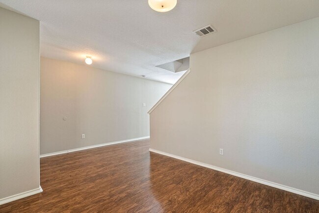 Building Photo - Beautiful 3 bedroom, 2.5 bathroom home in Round Rock!!!