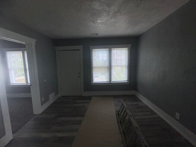 Building Photo - 3777 Elmhurst St