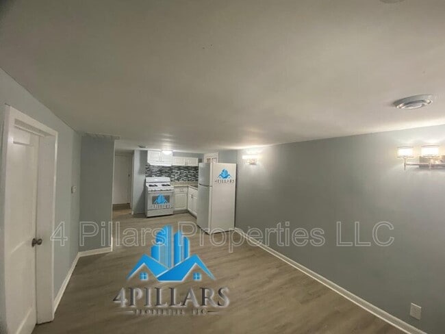 Foto del edificio - 5007 Magoun Ave