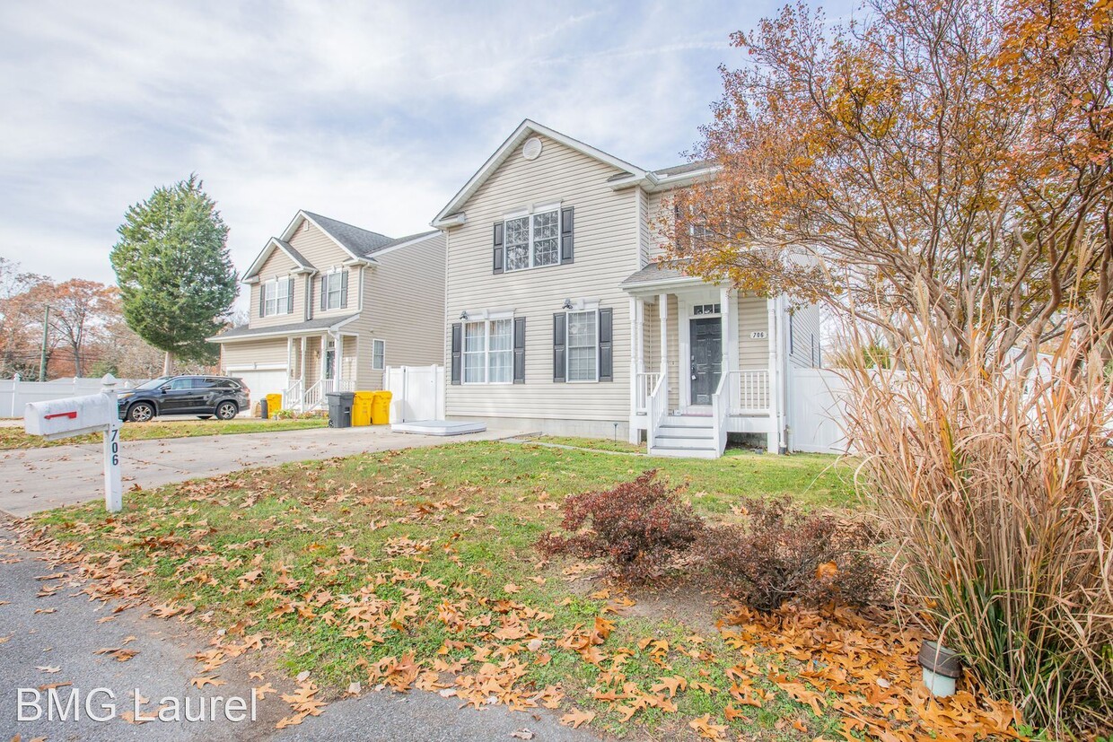 Primary Photo - 4 br, 3 bath House - 706 215th St