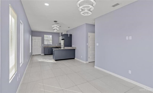 Foto del edificio - 11 W Harrison Ave