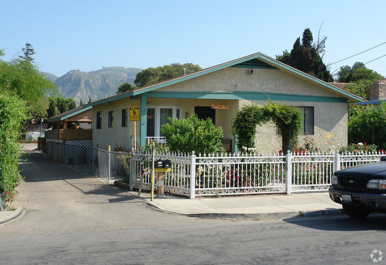Primary Photo - 322 E Ventura St