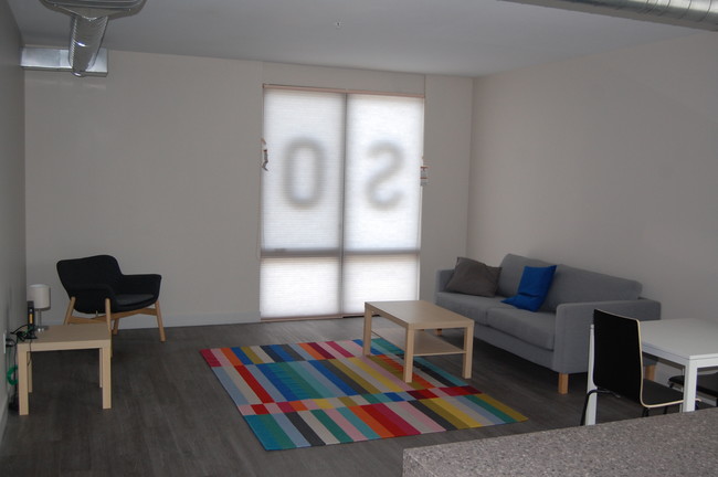 Foto del edificio - 1476 E 105th St