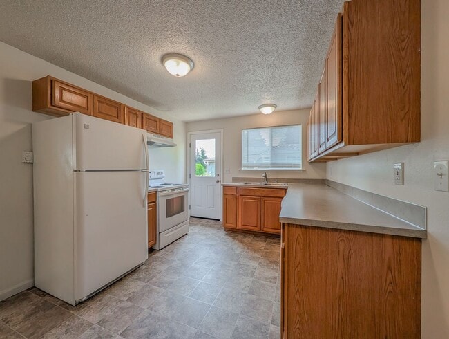 Photo - 15901 Manor Way Apartment