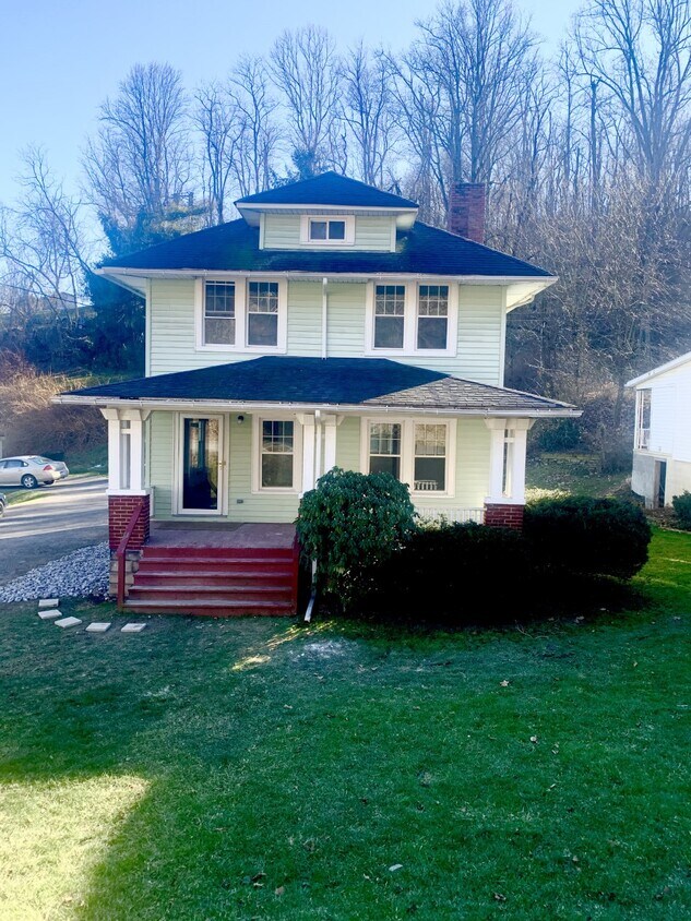 212 Homewood Ave, Fairmont, WV 26554 House Rental in Fairmont, WV