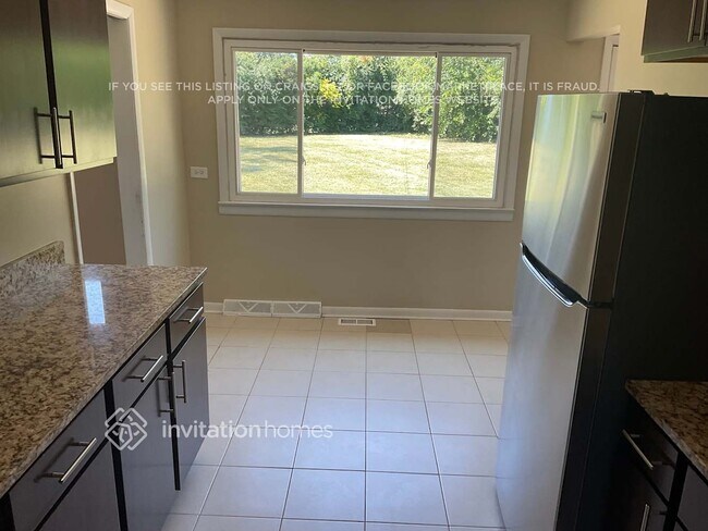Foto del edificio - 325 Glendale Ln