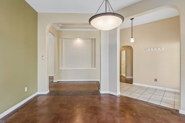 Building Photo - 7206 W Magic Mountain Ln