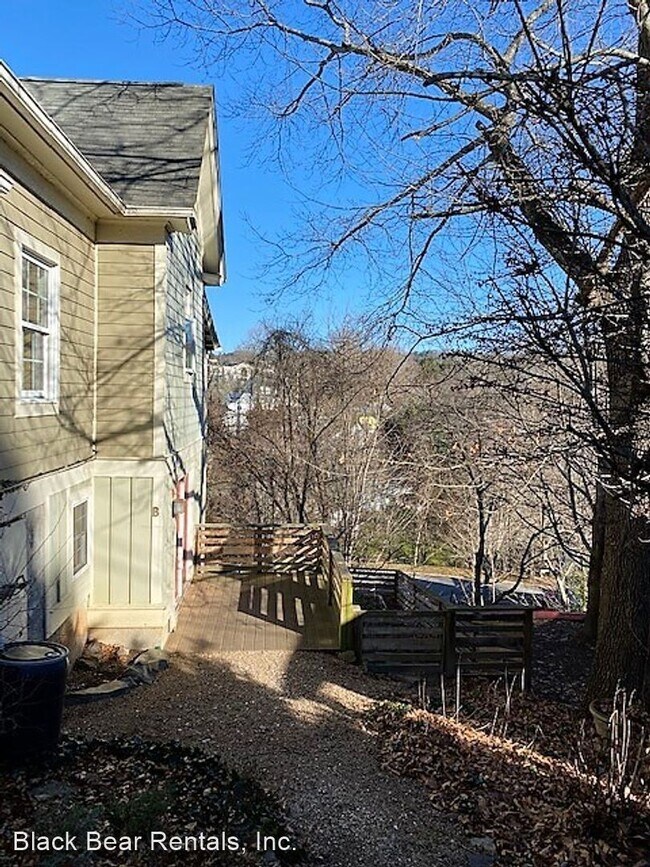 Building Photo - 1 br, 1 bath House - 24 B Jefferson Drive