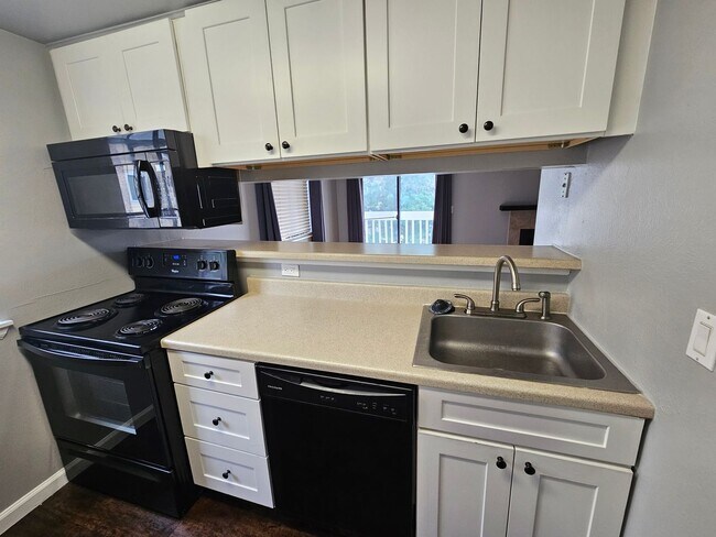 Foto del edificio - 2 Bedroom Condo in Aurora