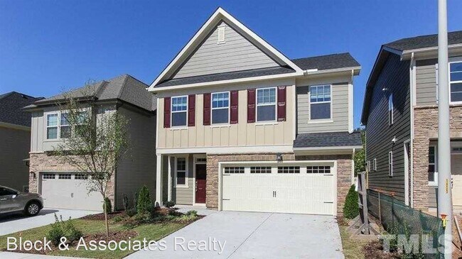 Building Photo - 3 br, 2.5 bath House - 213 Begen Street