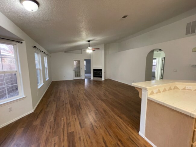 Building Photo - 4352 Snow Heights Cir SE