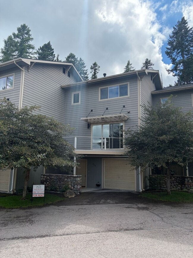Building Photo - 704 Stoner Loop