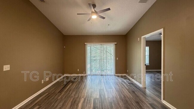 Foto del edificio - 3610 Kirkpatrick Cir