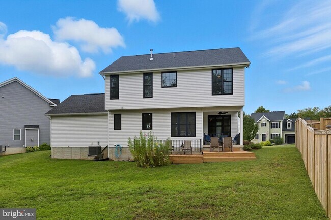 Building Photo - 8193 Major Watters Ct