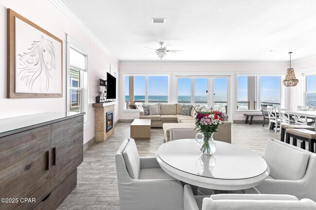 Foto del edificio - 17495 Front Beach Rd
