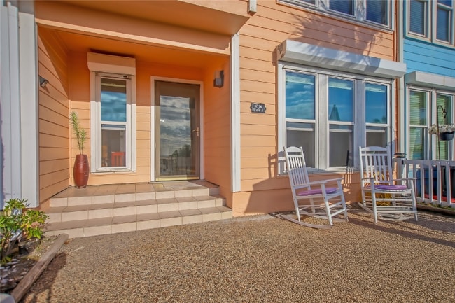 Building Photo - 8316 Seawall Blvd