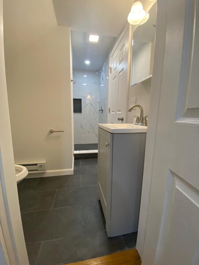 Foto del edificio - 48 Moulton Rd