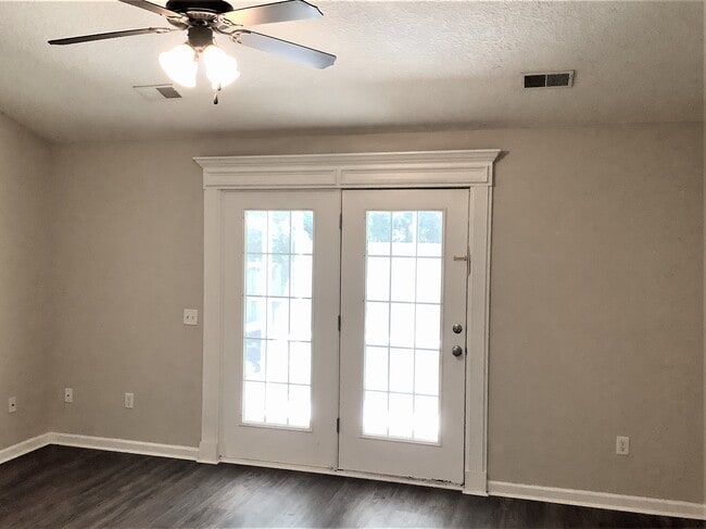 Building Photo - 132 Stonewalk Dr