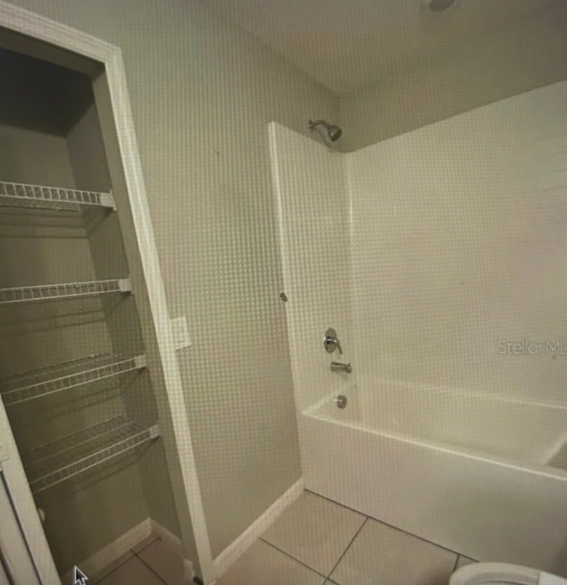 Building Photo - 10910 Golden Acorn Ave