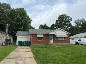 Building Photo - 1927 Stillwater Dr