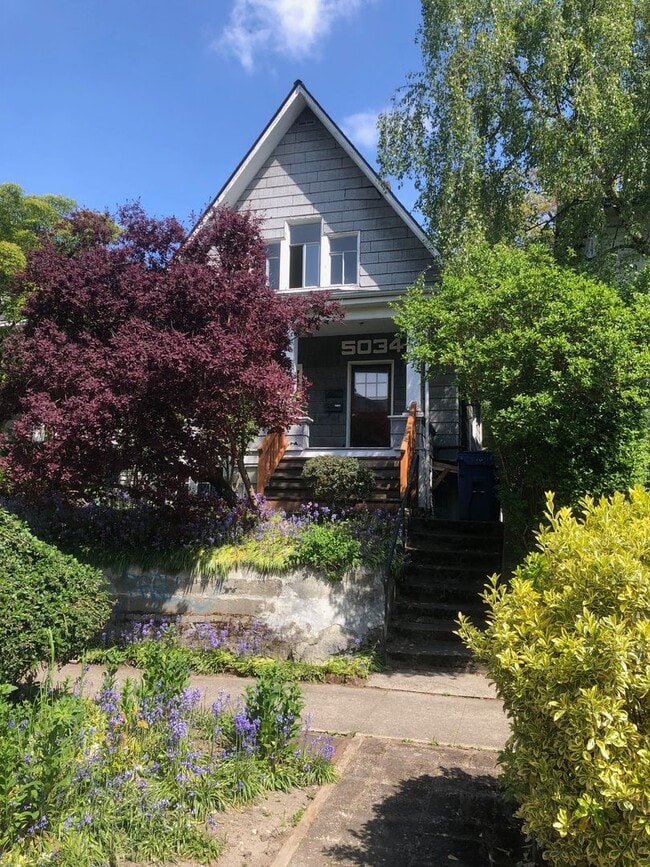Building Photo - 5034 12th Ave NE