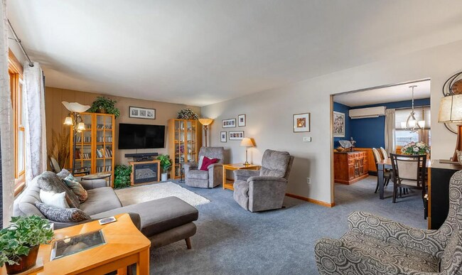 Foto del edificio - Charming 3 Bedroom in Overlook Heights