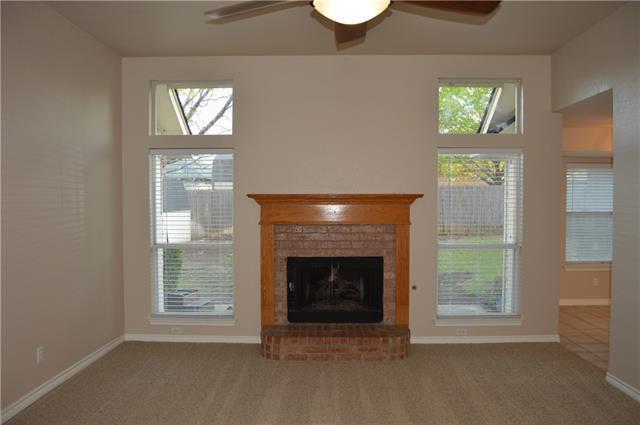 Foto del edificio - Spacious 3/2/2 For Lease