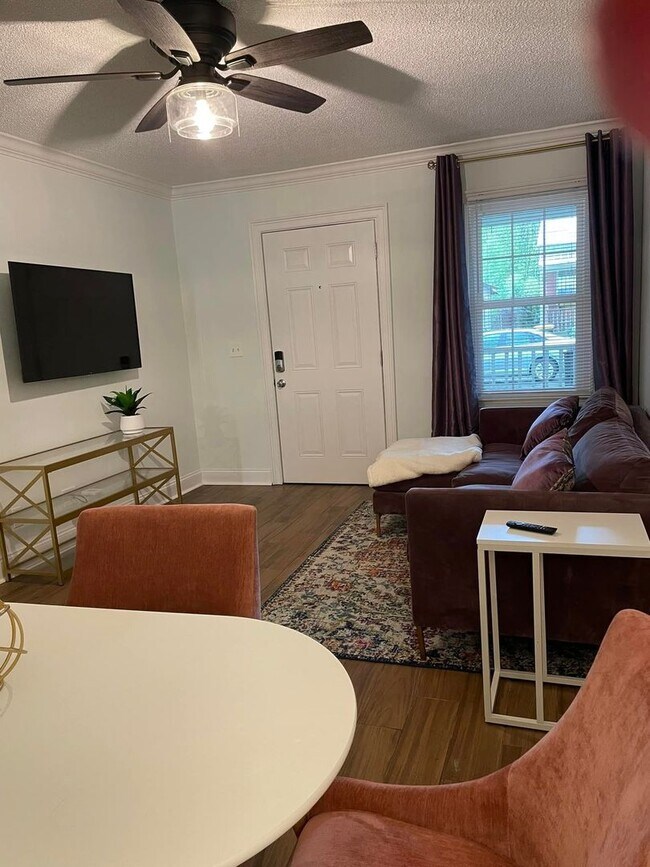 Foto del edificio - Furnished Executive Rental Downtown