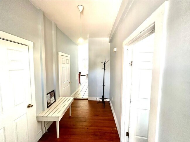 Foto del edificio - 693 Thames St