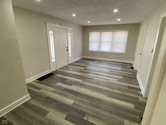 Building Photo - 2002 Arrow Ave