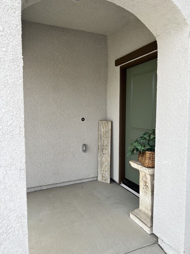 Foto del edificio - 4 Bedroom 2 Bath