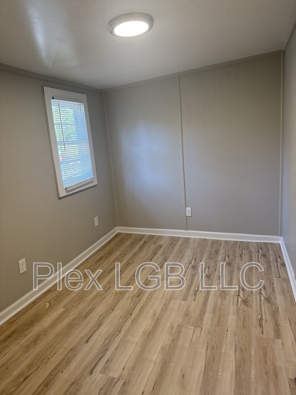 Foto del edificio - 218 E Render St