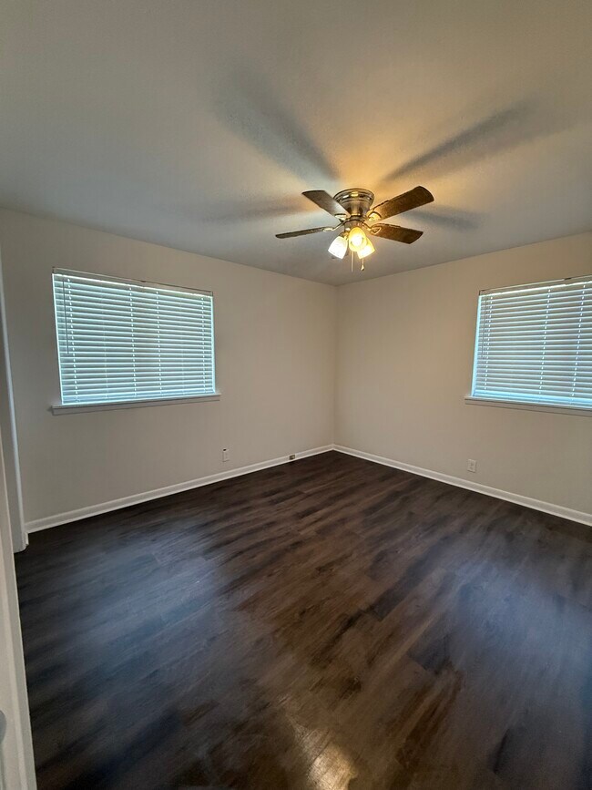 Bedroom 2 - 5115 N Woodland Dr