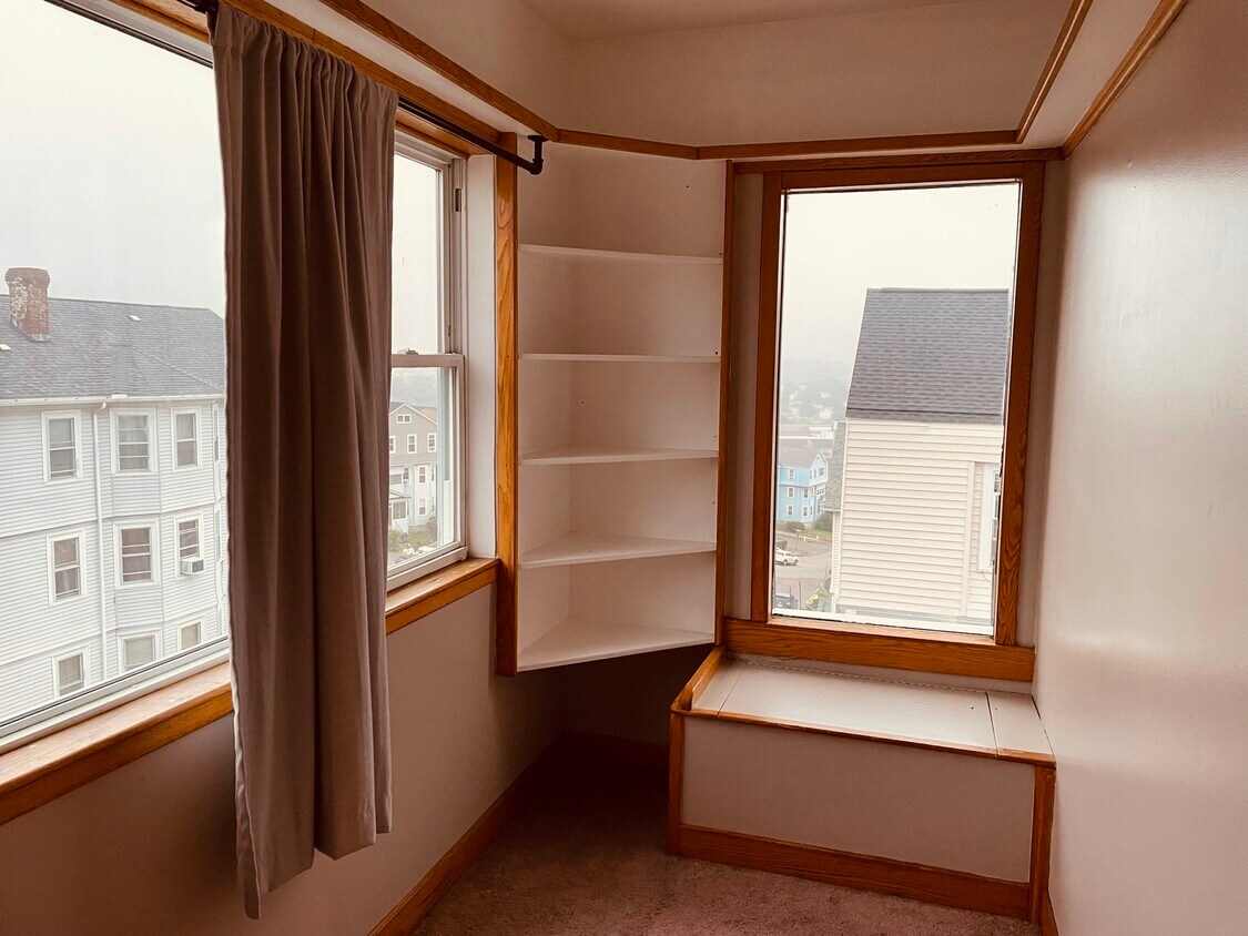 Bonus Play room/office - 8 Montrose St