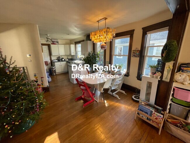 Building Photo - 104 Chilton St