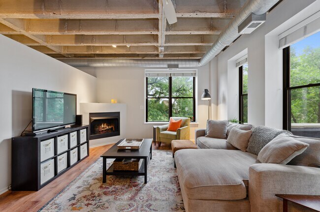 Foto del edificio - 811 S Lytle St