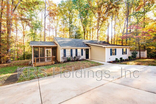 Building Photo - 2428 Rachel Dr