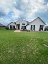 Building Photo - 60 Doe Valley Cv
