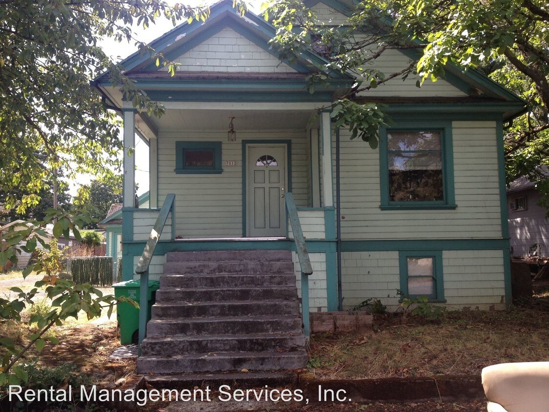 Primary Photo - 7012 SE Reedway St