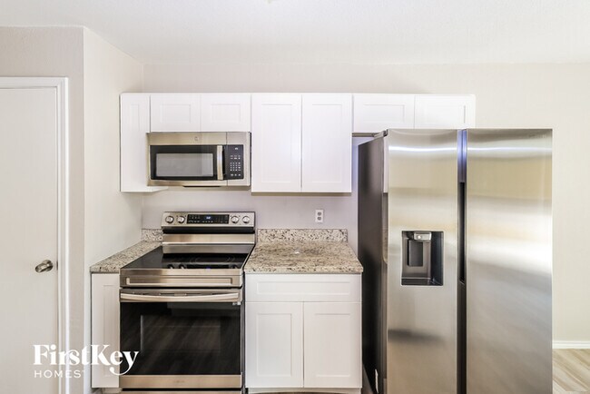 Building Photo - 9707 Bear Creek Dr