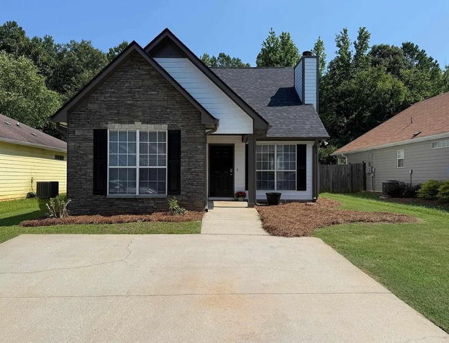 Building Photo - 160 Carrington Ln